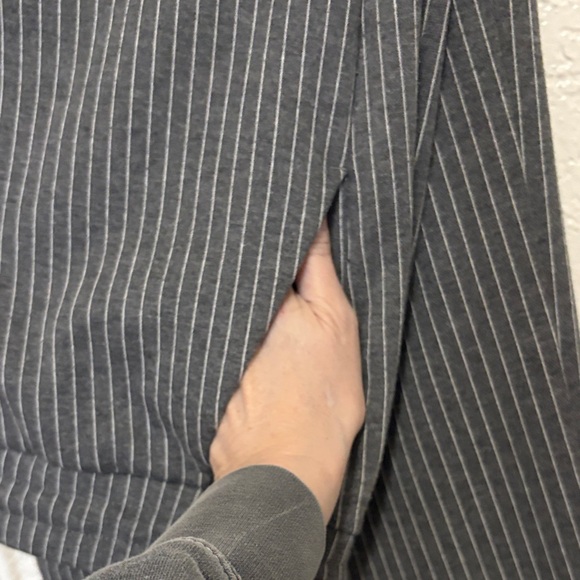 LOFT Charcoal Pinstripe Drawstring Business Casual Sweatpants Trousers Small EUC - Picture 3 of 6